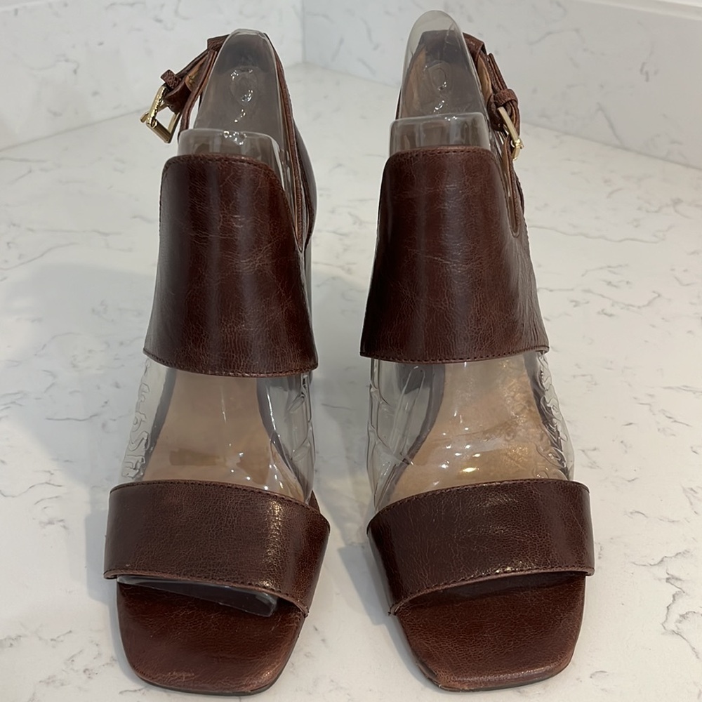 BANANA REPUBLIC BLYSS HEELS SZ 6.5
